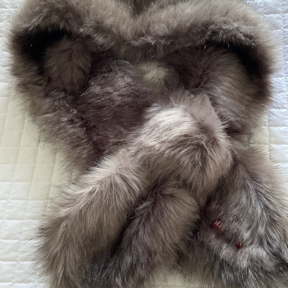 Merona Scarf/Shawl - Picture 2 of 3